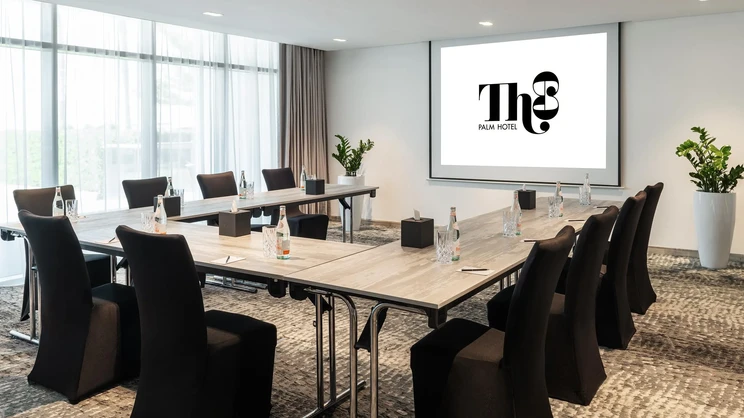 Th8 Palm Dubai Beach Resort